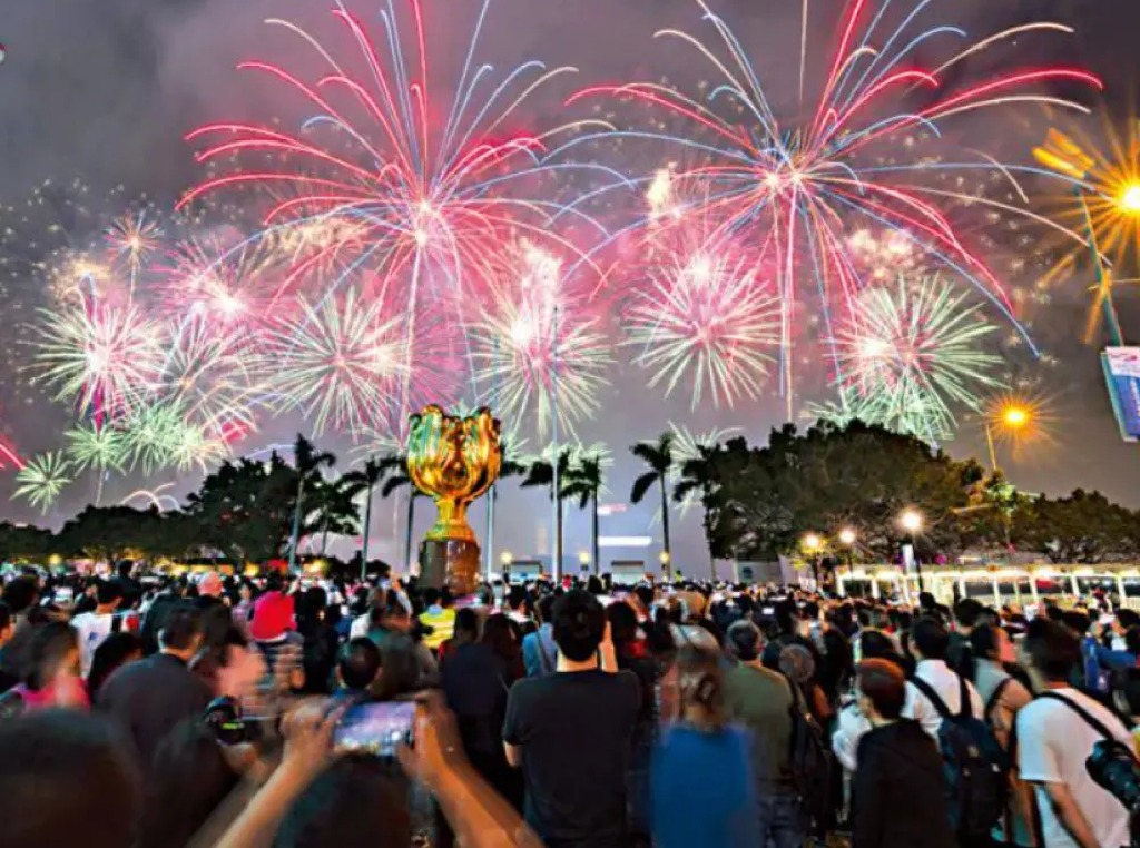 維港星夜煙花海上遊