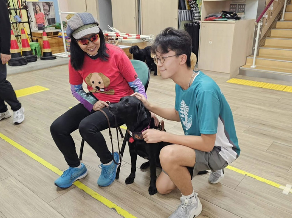 香港導盲犬學苑-小小導盲犬領航員訓練營-Fuzzy Vision Experience